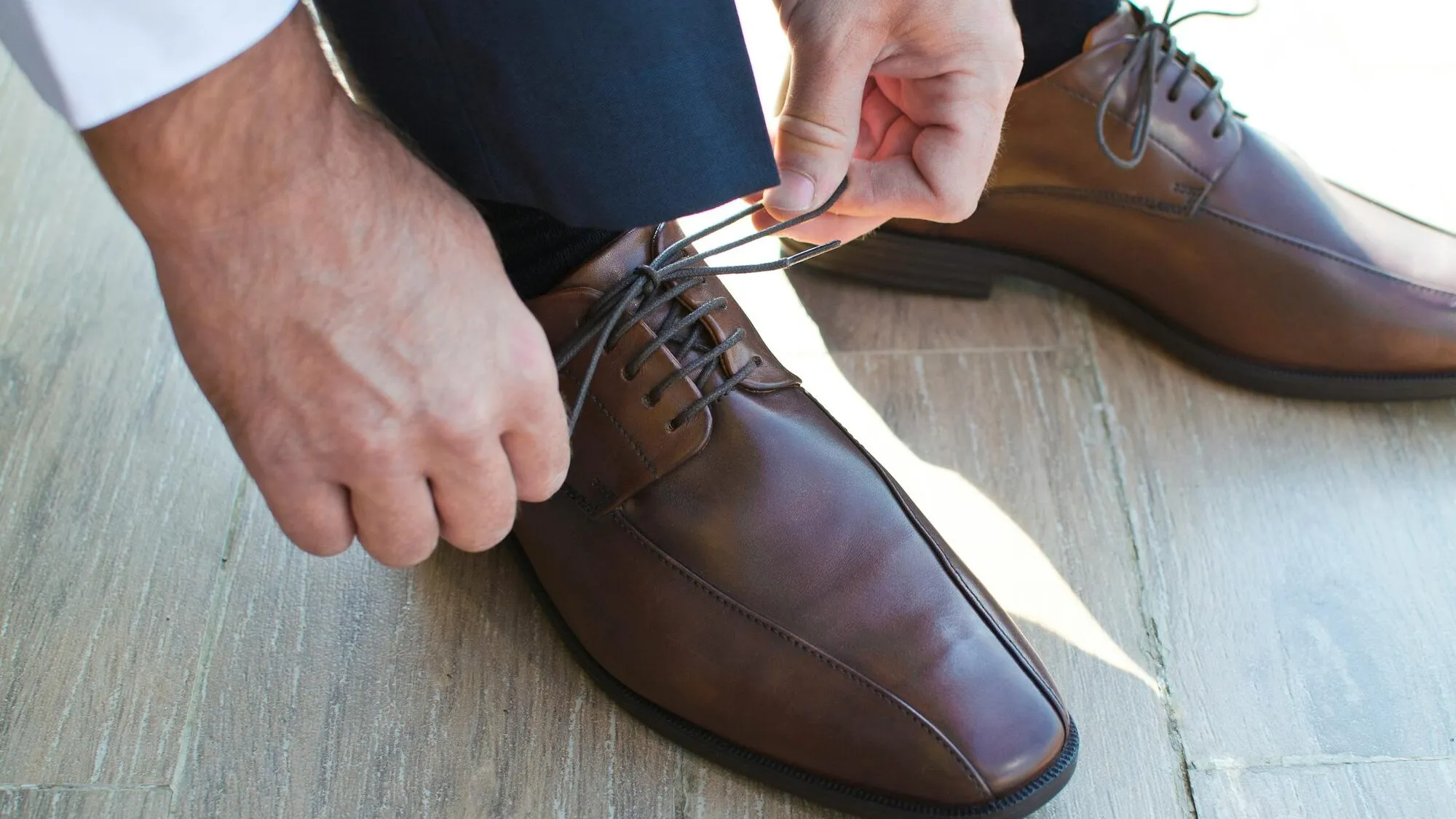 Gucci Schoenen: De Complete Gids voor Loafers, Sneakers en Slippers