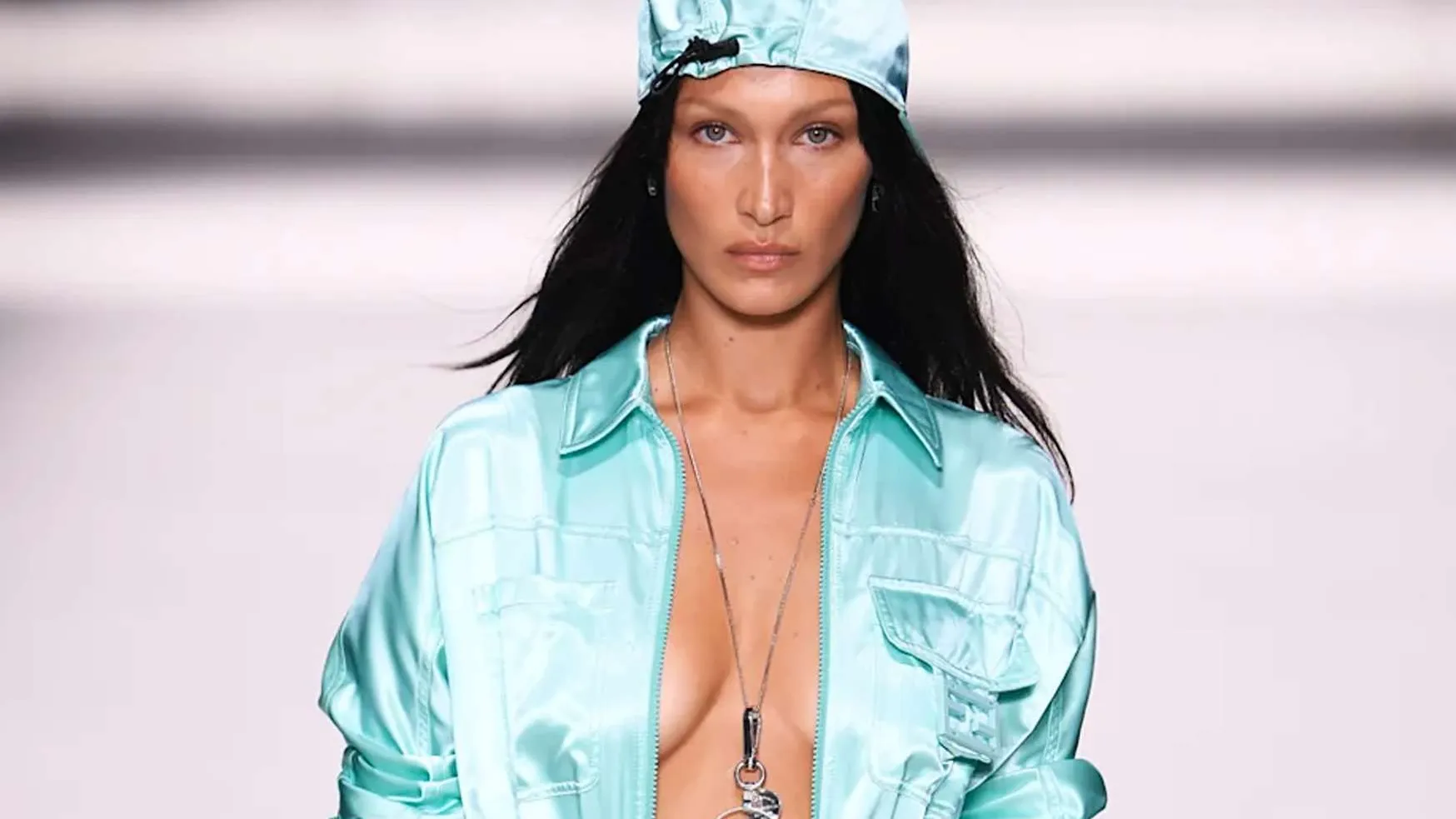 Turquoise, teal, Tiffany Blue: dit is de kleur van de zomer