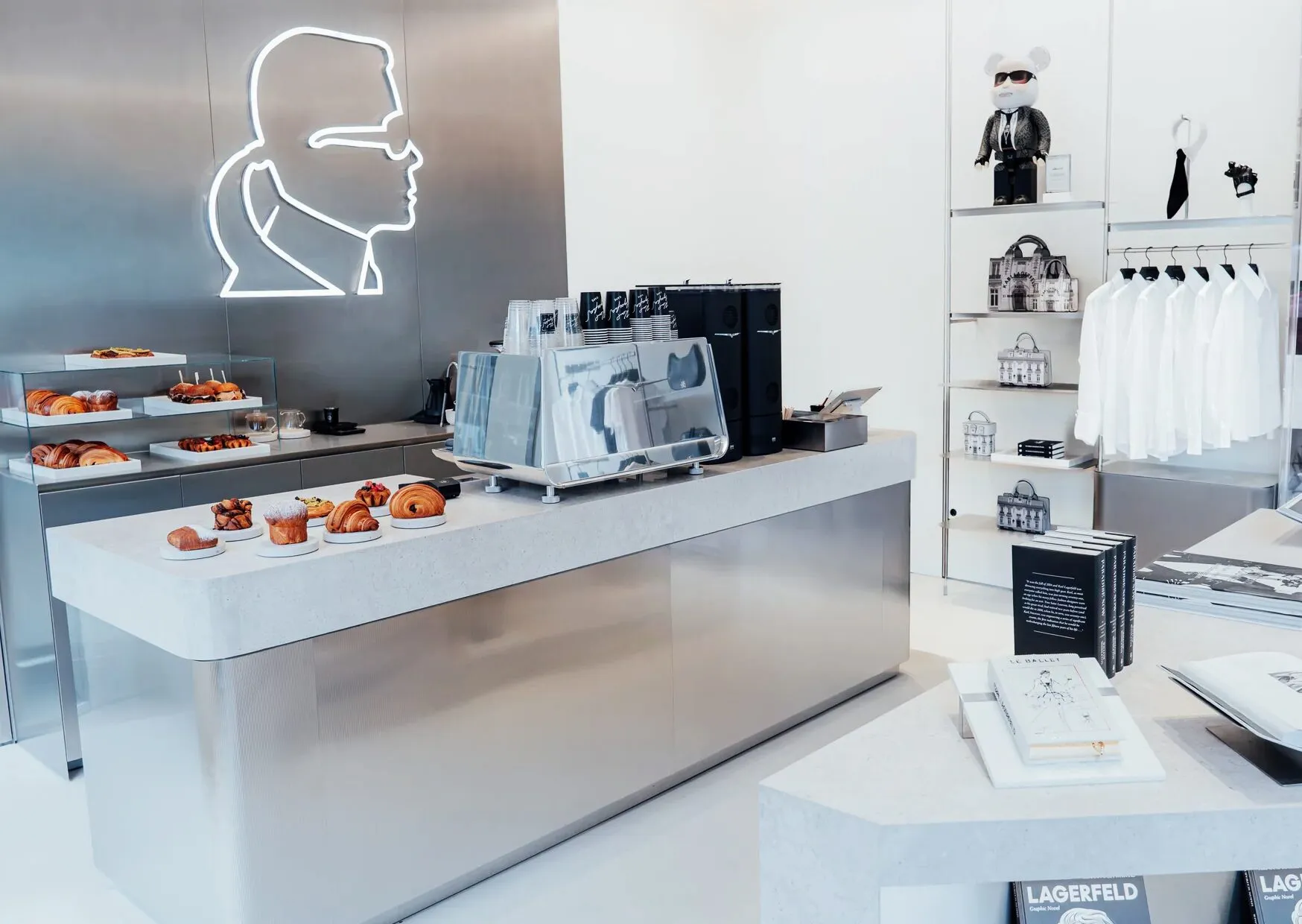 Karl Lagerfeld opened a café in Amsterdam. We went by.