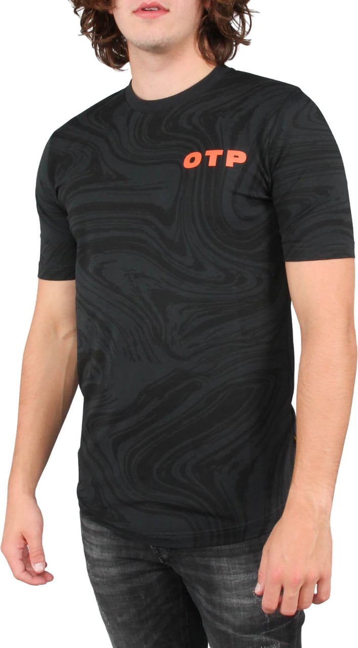 OFF THE PITCH The Self Tee Zwart