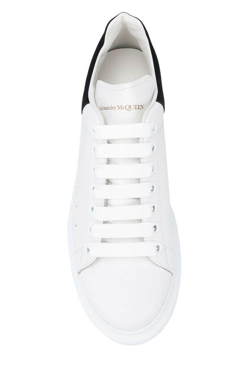 Alexander McQueen Oversized low-top sneakers Zwart