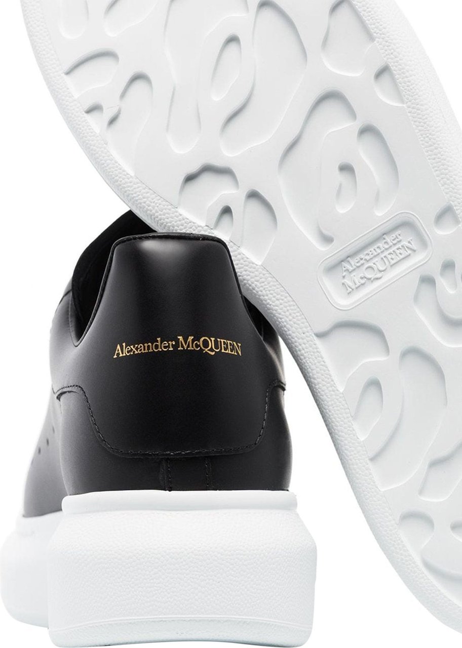 Alexander McQueen Oversized low-top sneakers Zwart