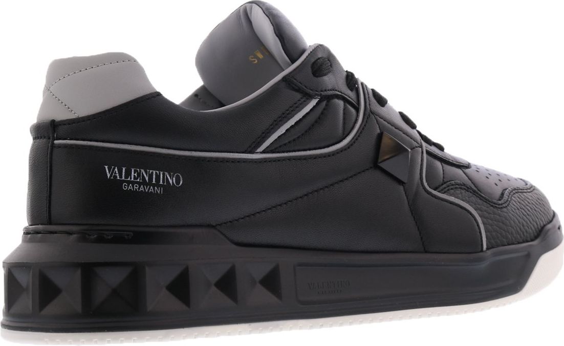 Valentino Sneaker Low-Top One Stud Zwart