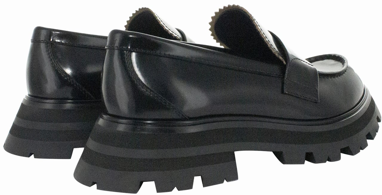 Alexander McQueen Wander leather loafers Zwart