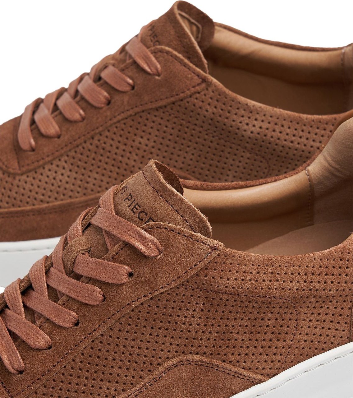 Filling Pieces Mondo Perforated Organic Brown Bruin
