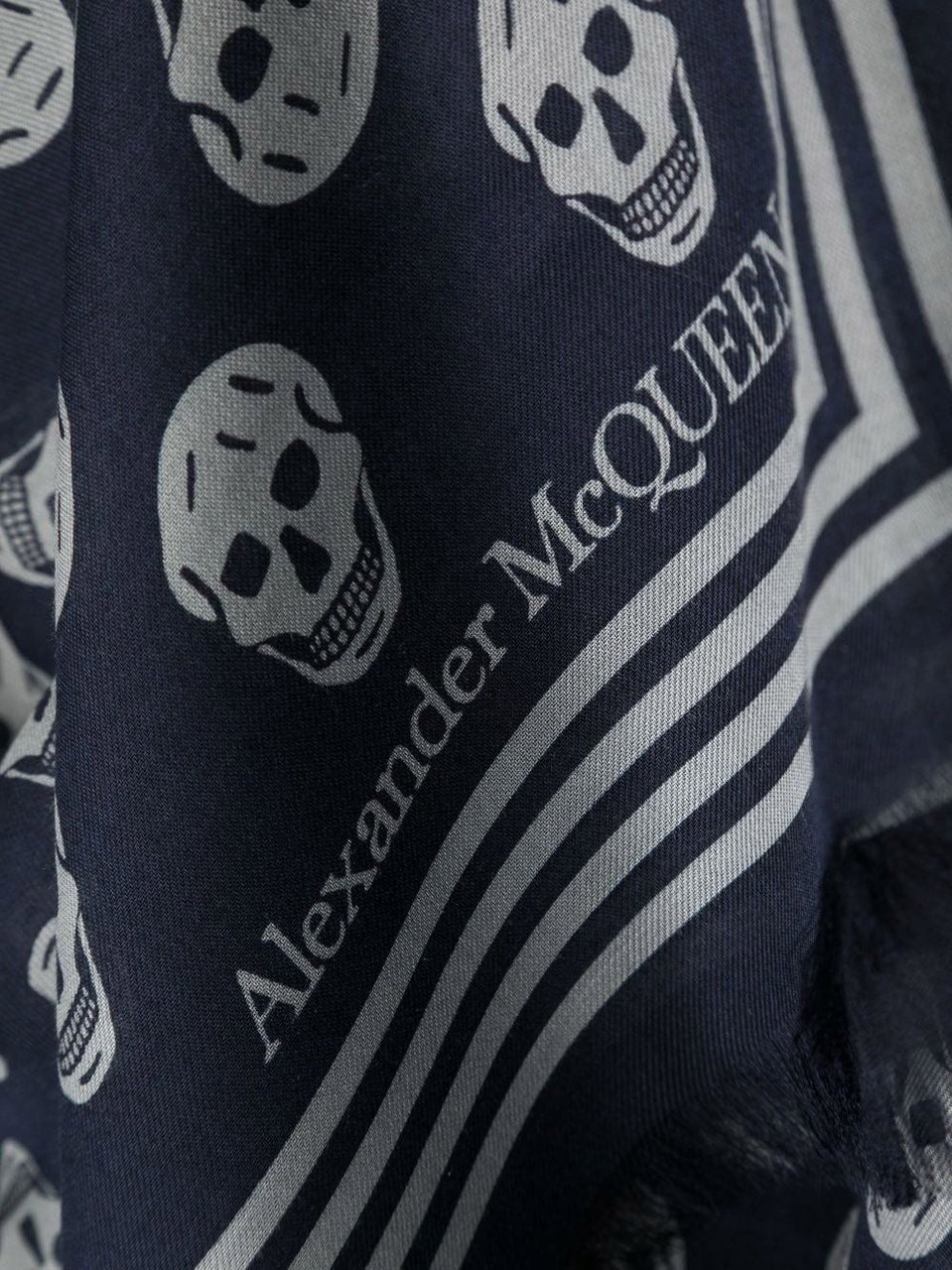 Alexander McQueen Scarfs Blue Blauw