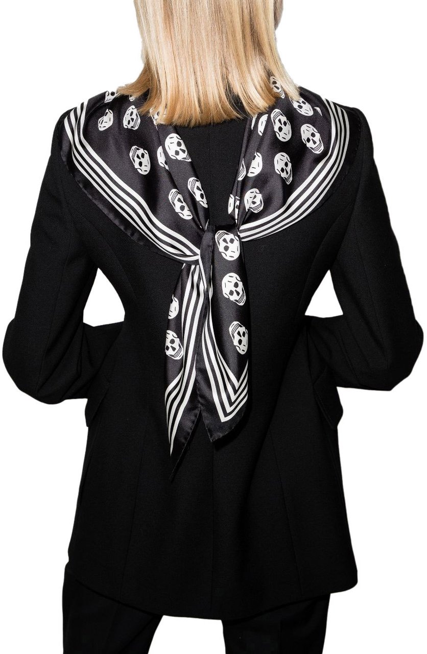 Alexander McQueen Scarfs Black Zwart