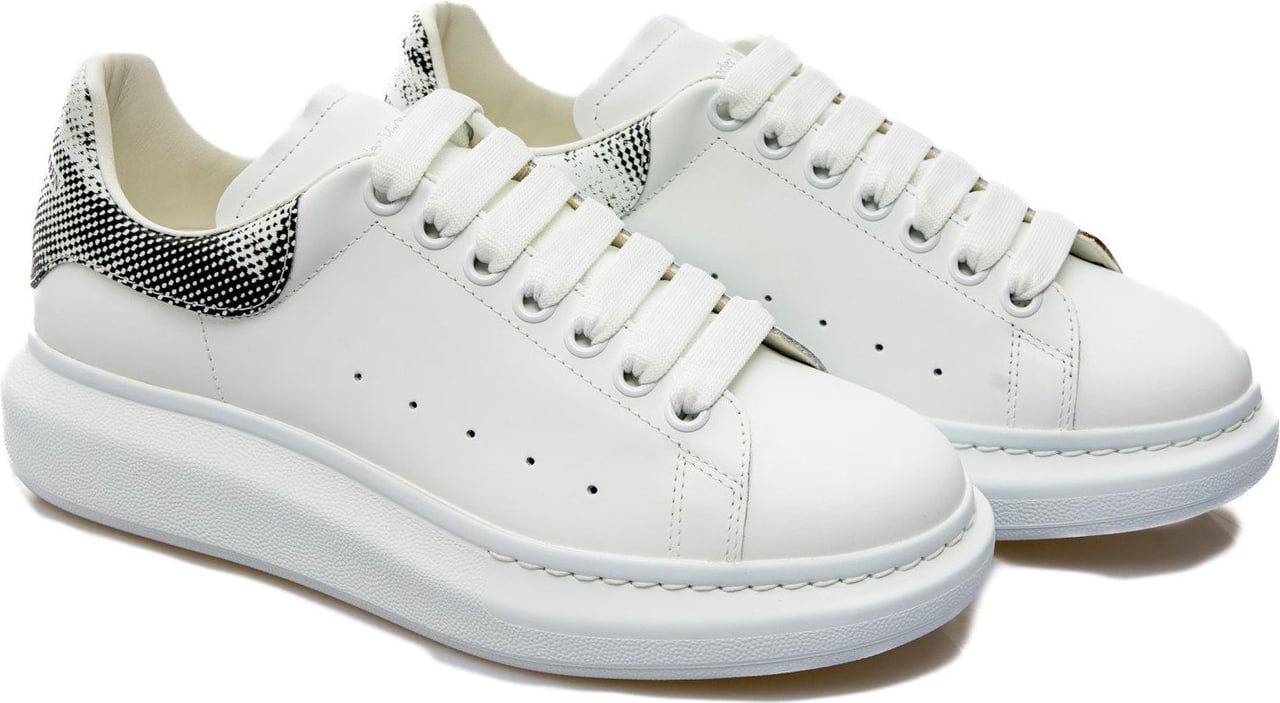 Alexander McQueen logo-print lace-up sneakers Wit