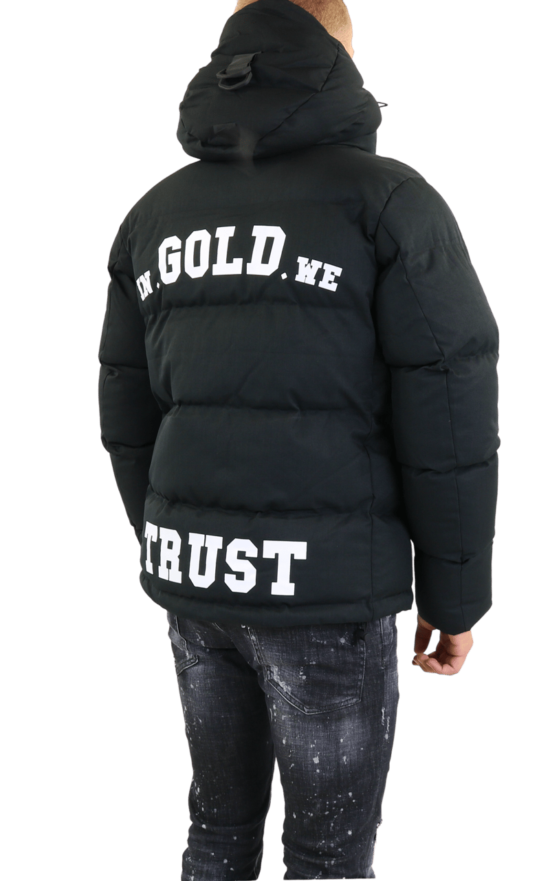 In Gold We Trust The Storm 2.0 Jet Black Zwart
