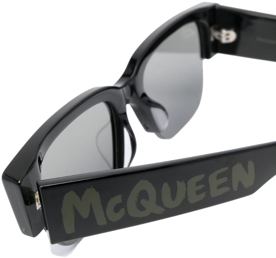 Alexander McQueen Graffiti Slashed Sunglasses Zwart