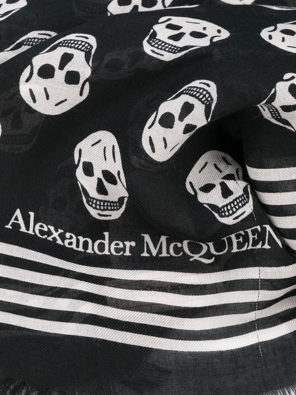 Alexander McQueen Scarfs Black Zwart