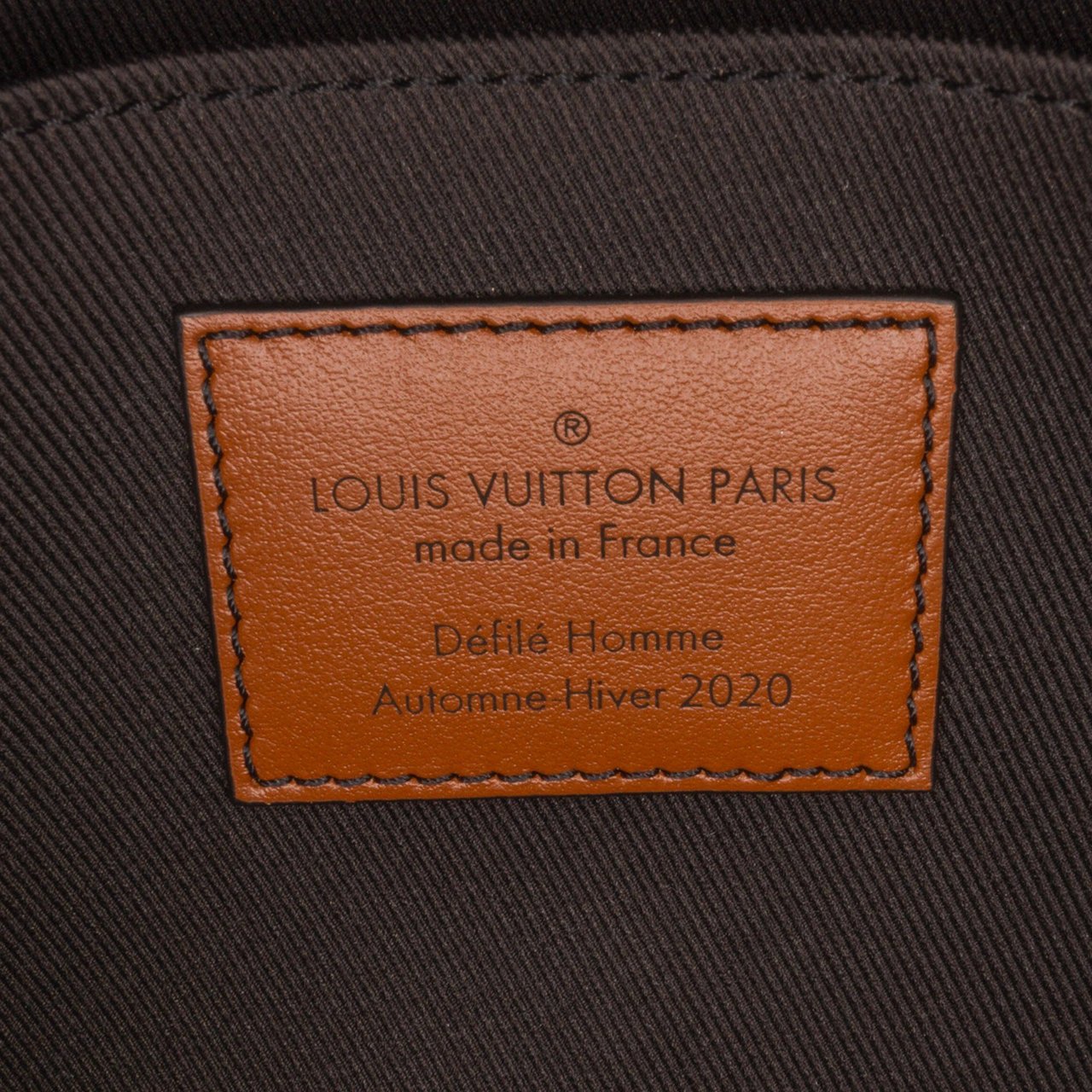 Louis Vuitton Monogram Eclipse Volga on Strap (SHG-nbZGeD) – LuxeDH