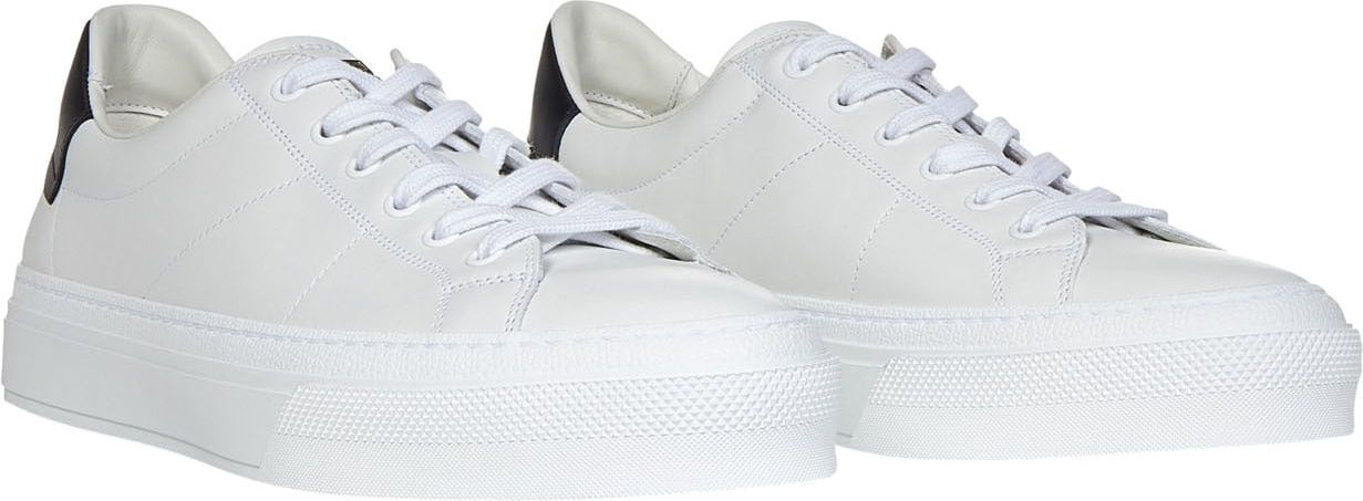 Givenchy Sneakers White White Wit