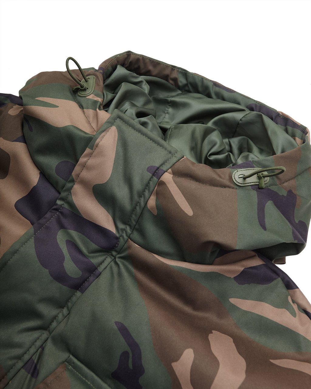 guess camouflage jacket