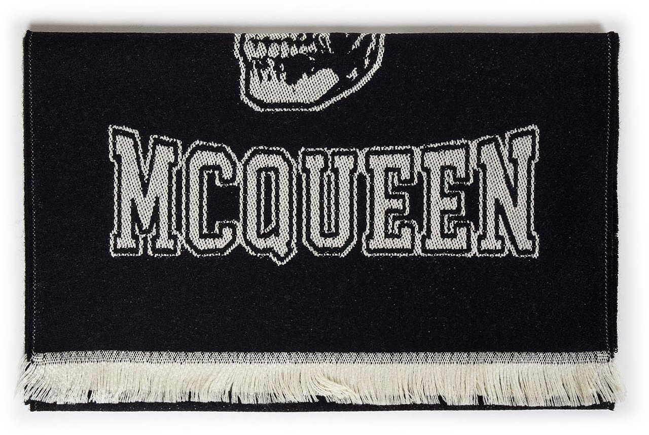 Alexander McQueen Scarfs Black Zwart