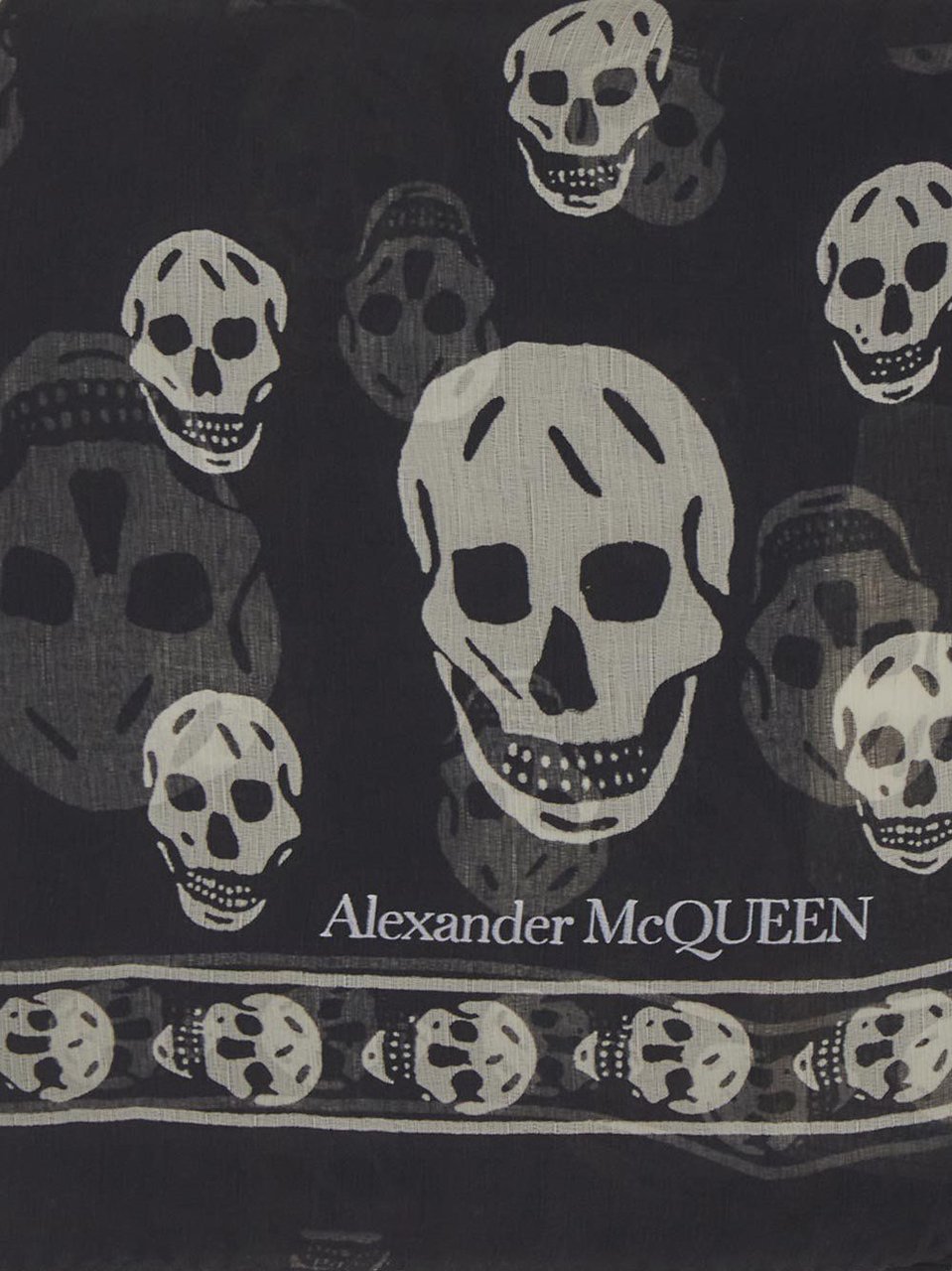 Alexander McQueen Skulls Scarf Zwart
