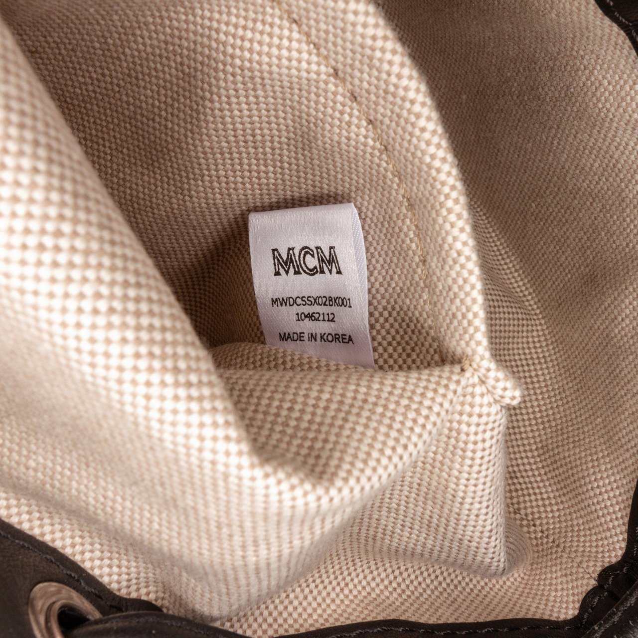 MCM Mini Leather Bucket Bag Zwart