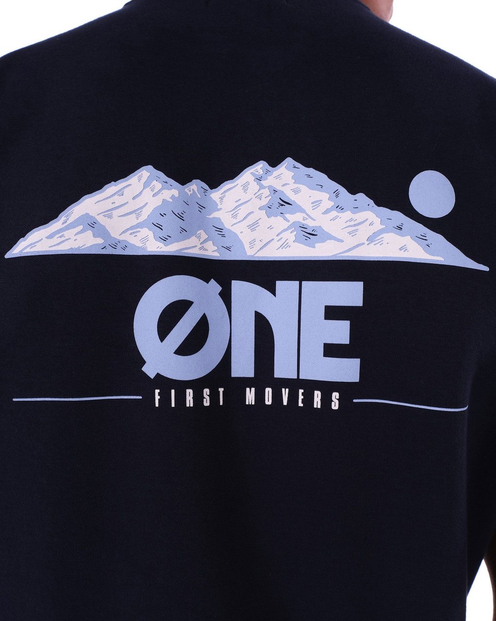 Øne First Movers T-Shirt Mountain Backpiece Navy Blauw