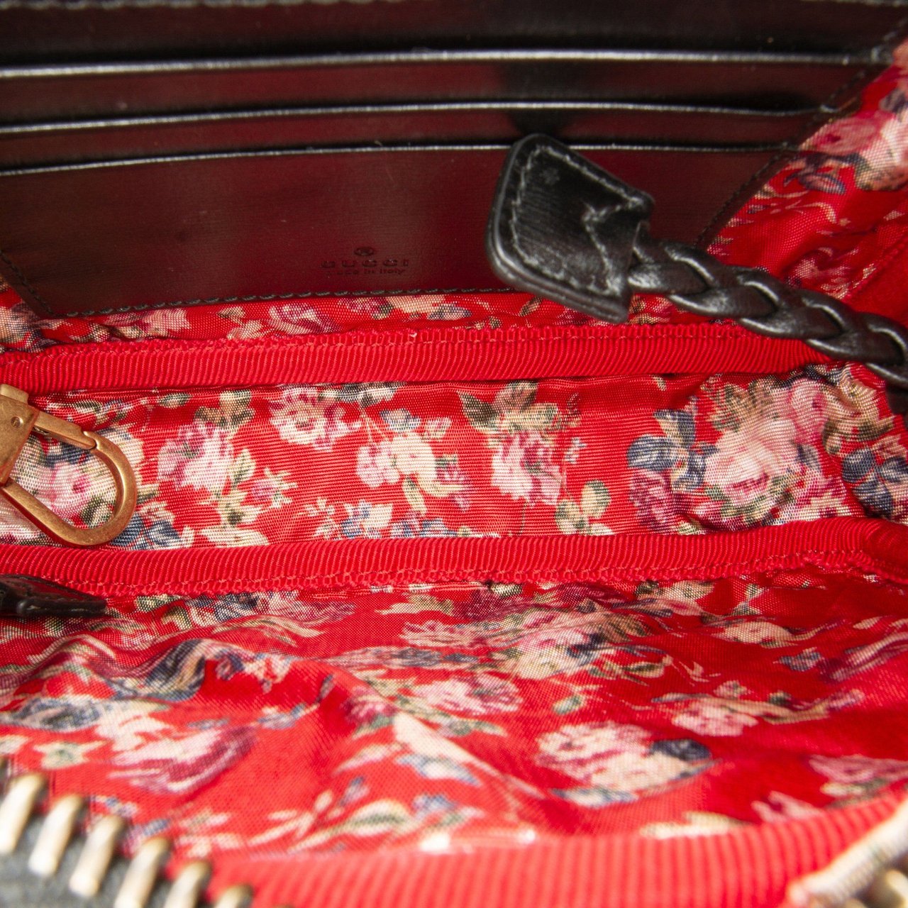 Gucci Mini Trapuntata Quilted Camera Bag Zwart