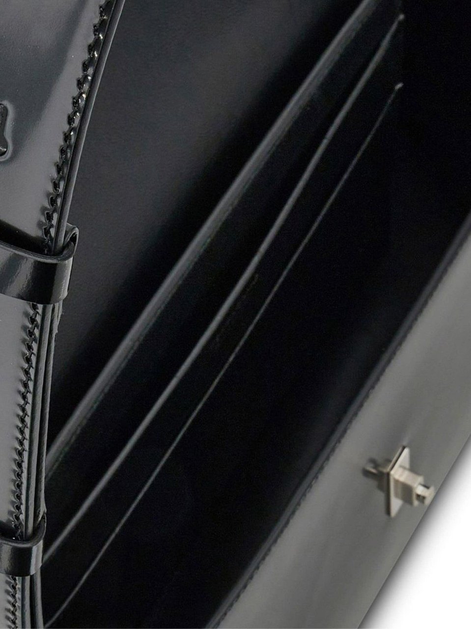 Ferragamo Prisma Geometric Shoulder Bag Zwart