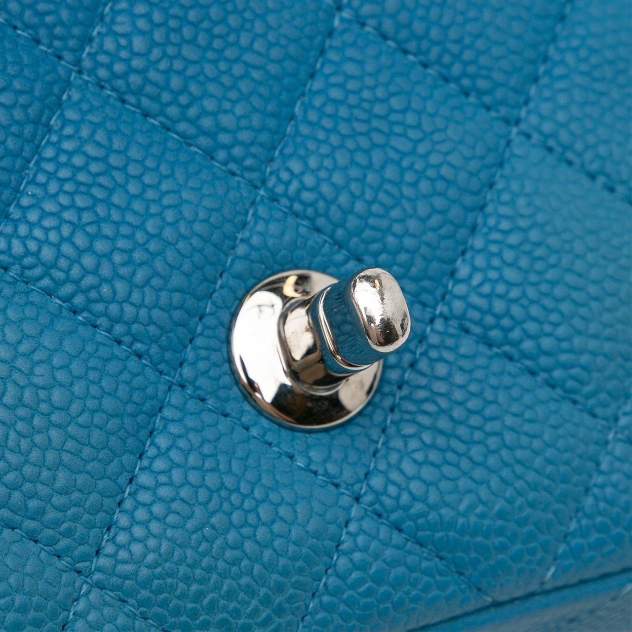 Chanel Mini Classic Caviar Rectangular Single Flap Blauw