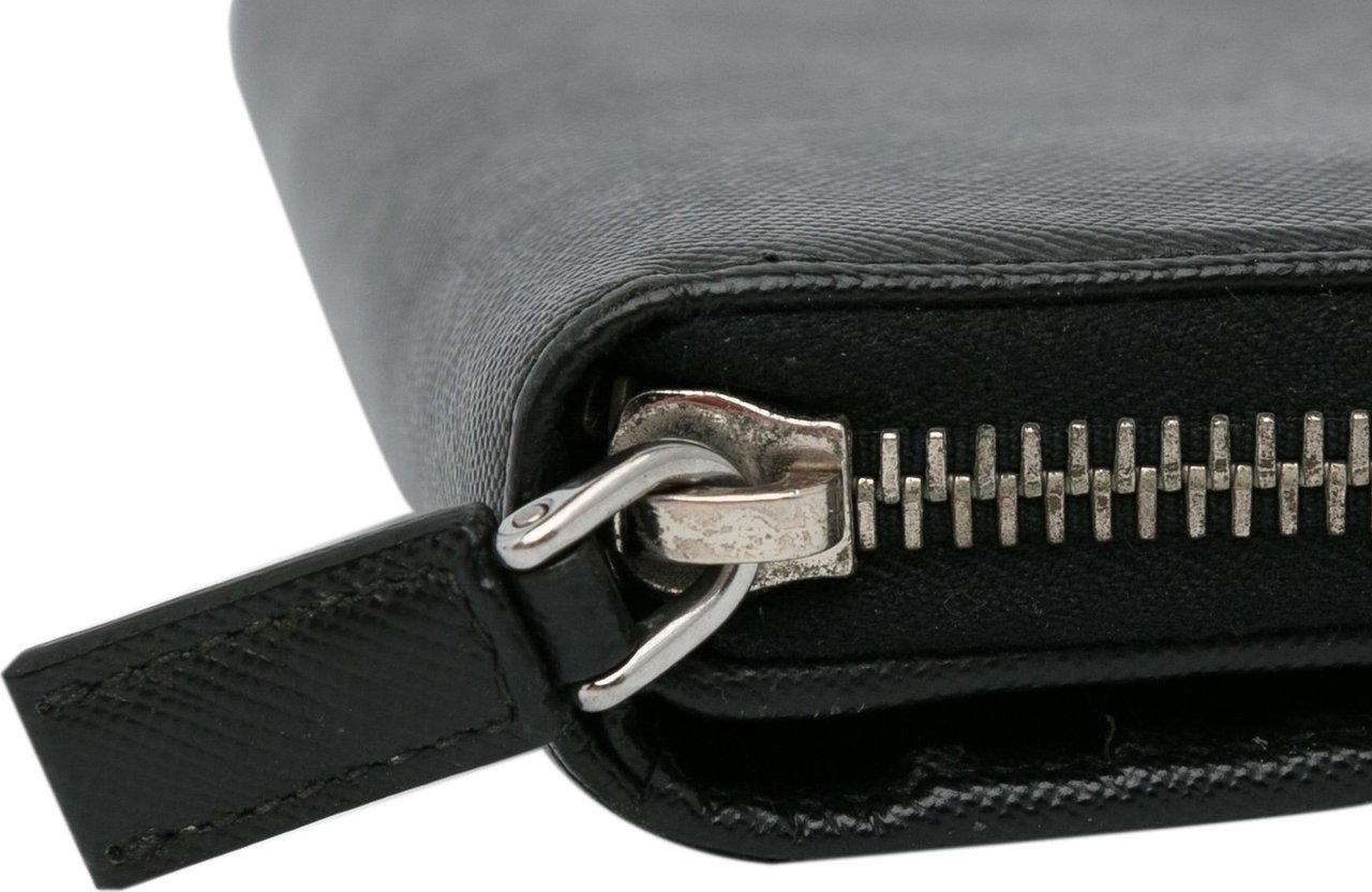 Prada Saffiano Zip Around Long Wallet Zwart