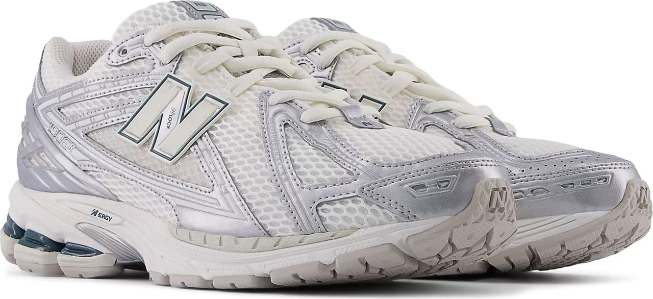 New Balance Sneakers Silver Zilver