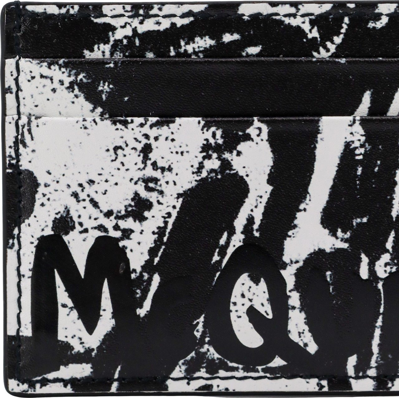 Alexander McQueen Leather card holder with McQueen Graffiti logo Wit