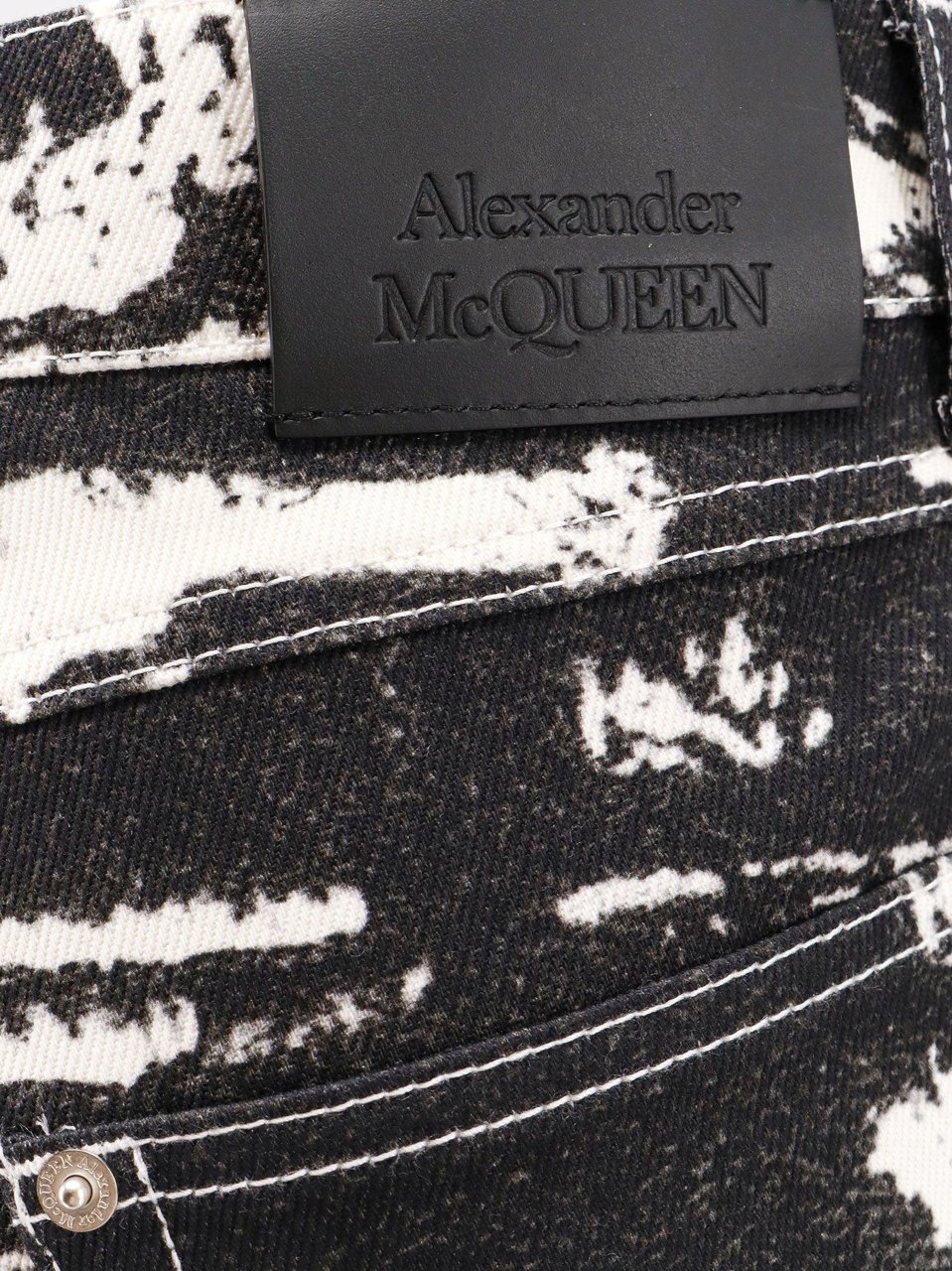 Alexander McQueen Cotton trouser with BlackeWhite print Wit