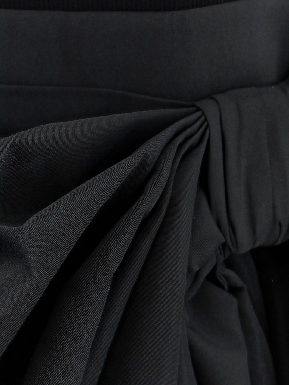 Alexander McQueen Organic cotton dress with frontal bow Zwart