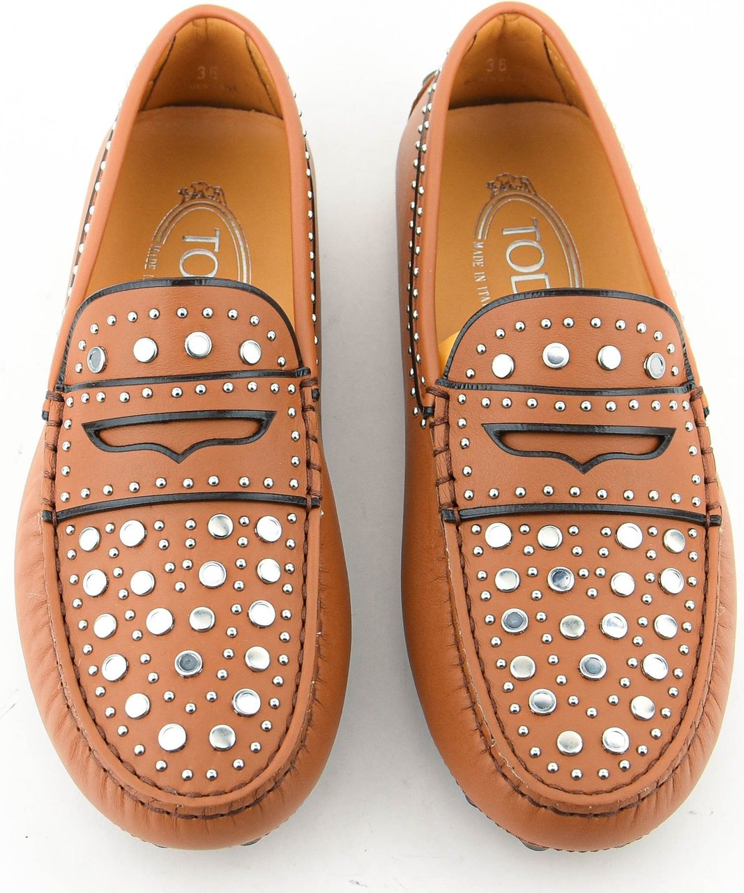 Tod's Studded Gommino Cuoio Bruin
