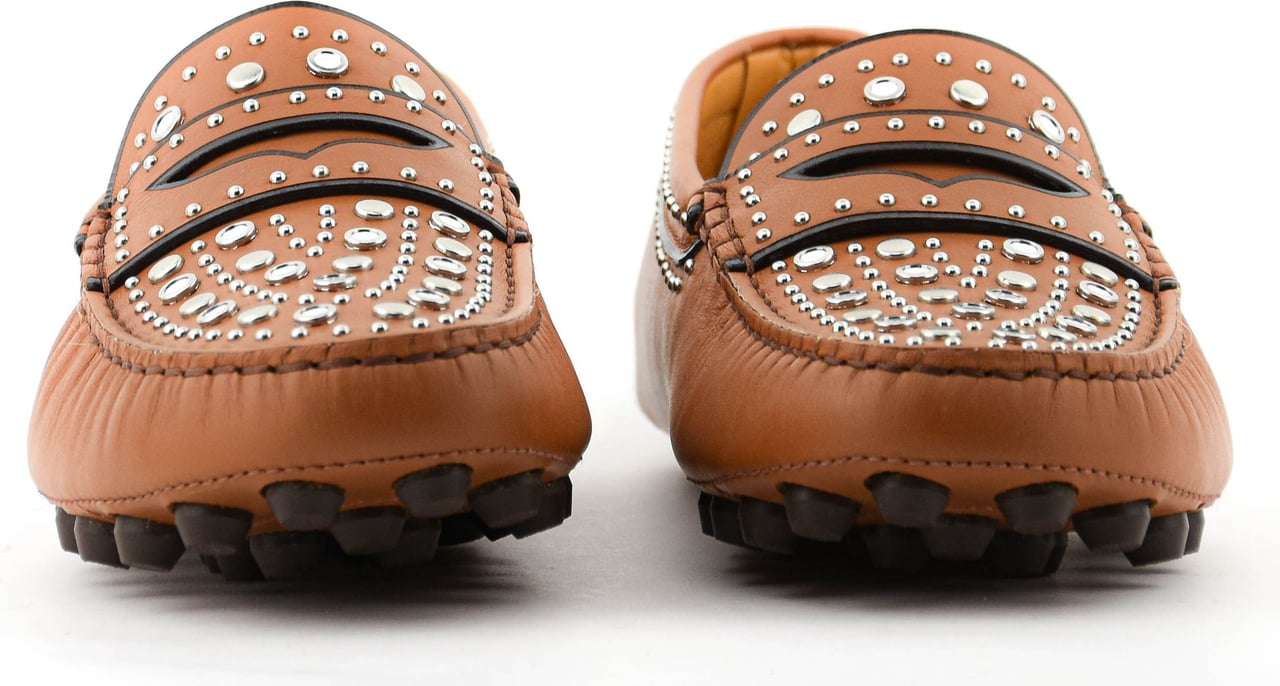 Tod's Studded Gommino Cuoio Bruin