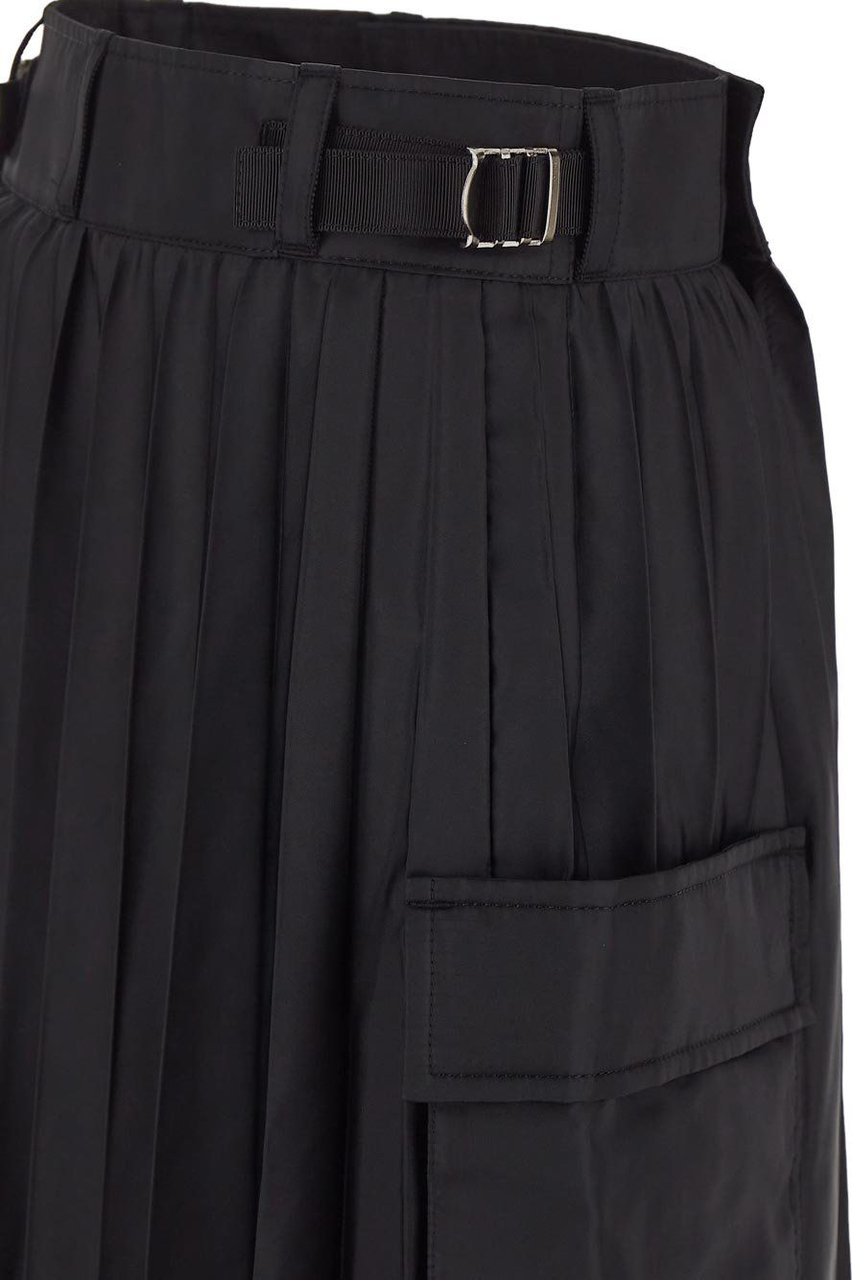 Sacai Pleated Cargo Skirt Zwart
