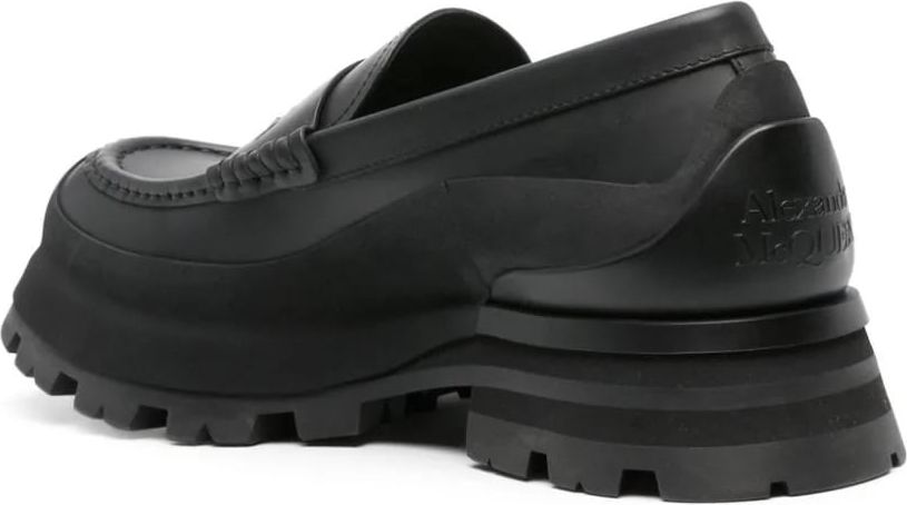 Alexander McQueen Seal-logo leather loafers Zwart