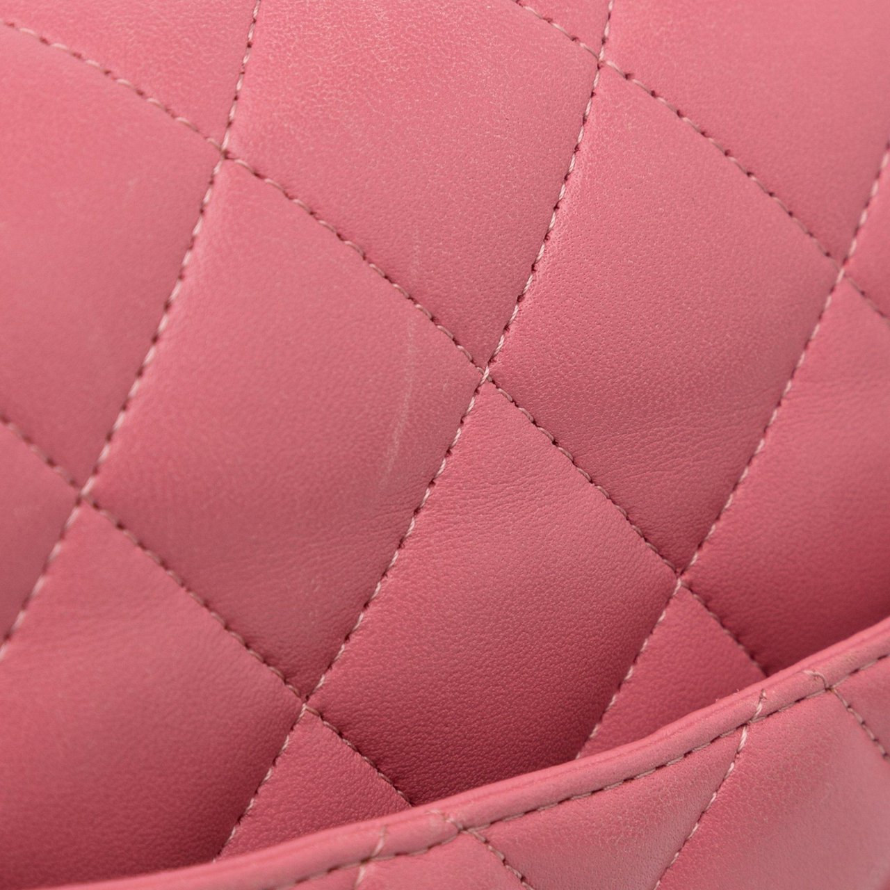 Chanel Jumbo Classic Lambskin Double Flap Roze