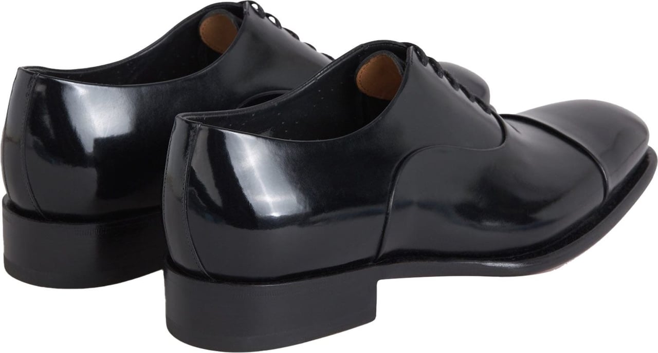 Santoni Distressed Leather Shoes Zwart