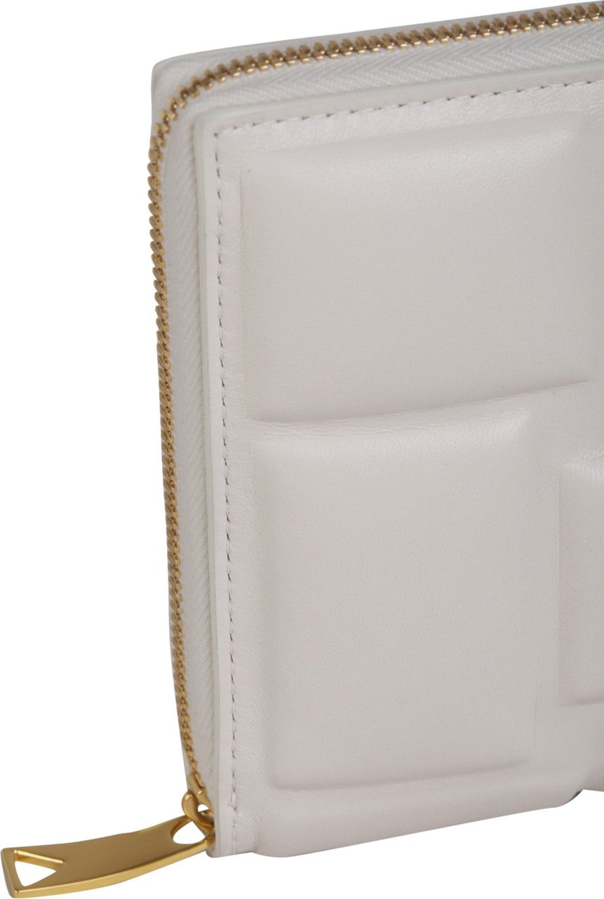Bottega Veneta Leather Quilted Wallet Wit