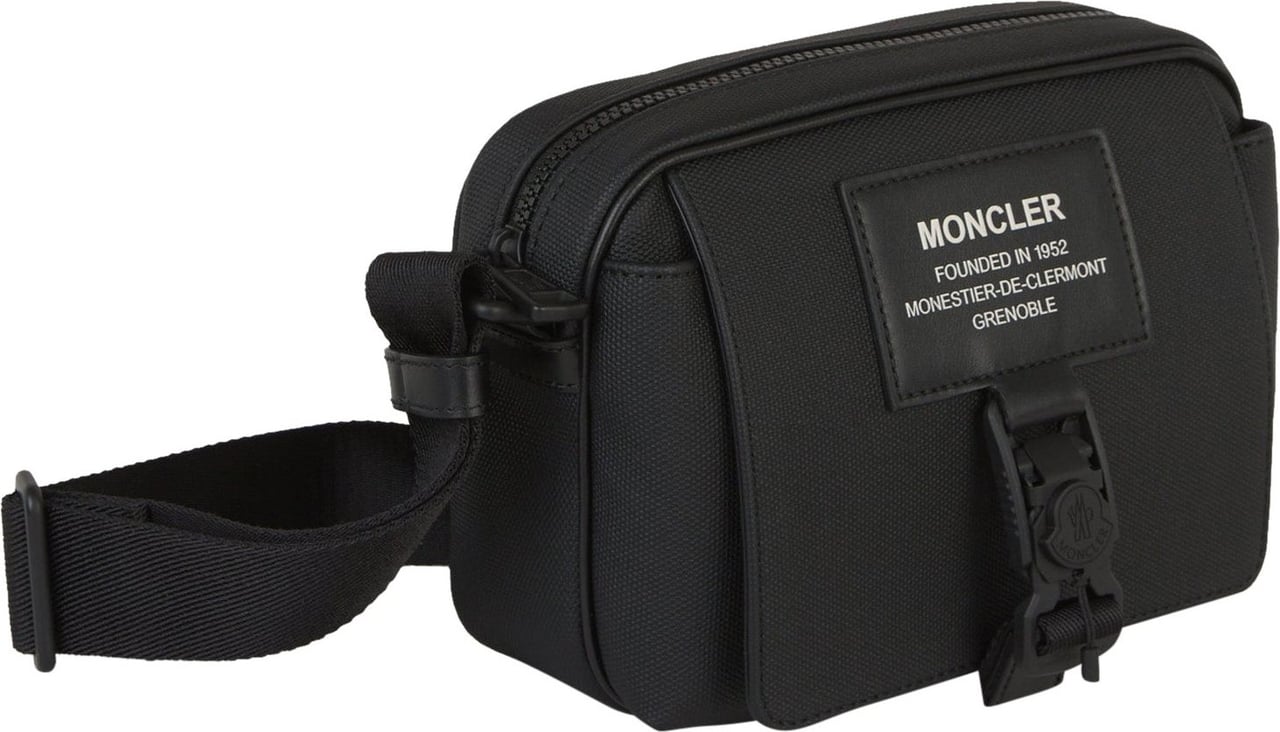 Moncler Nakoa Shoulder Bag Zwart