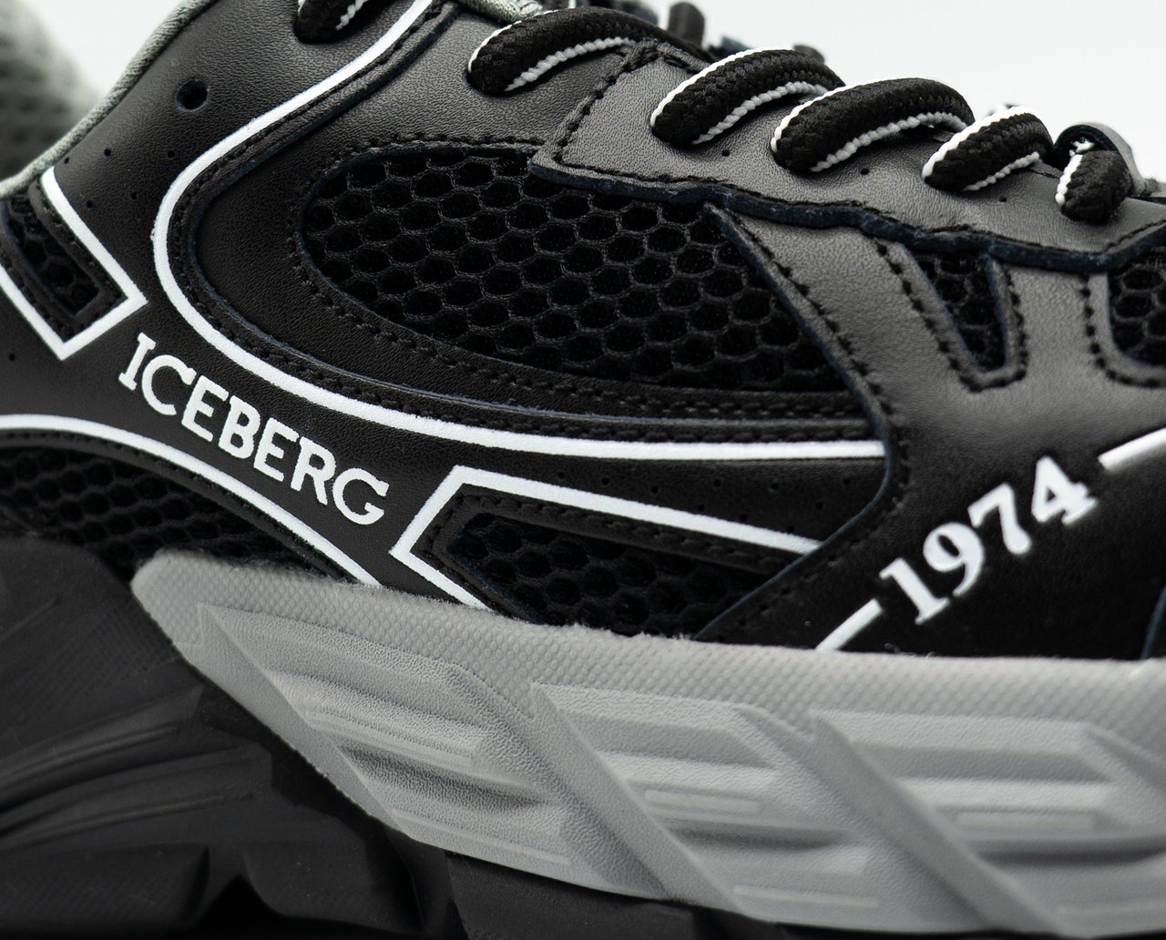 Iceberg Kapoor sneakers zwart Zwart