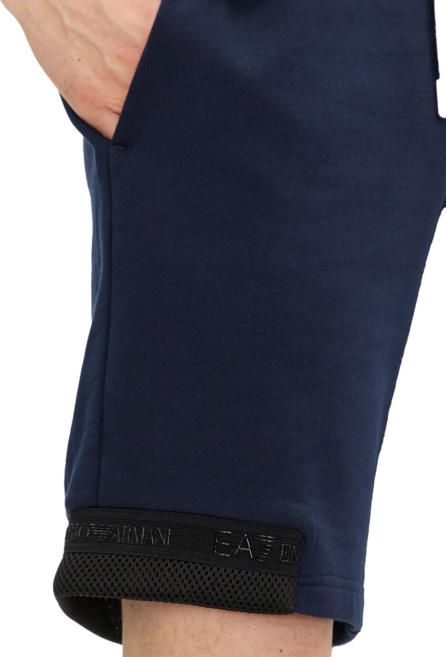 EA7 Short navy Blauw