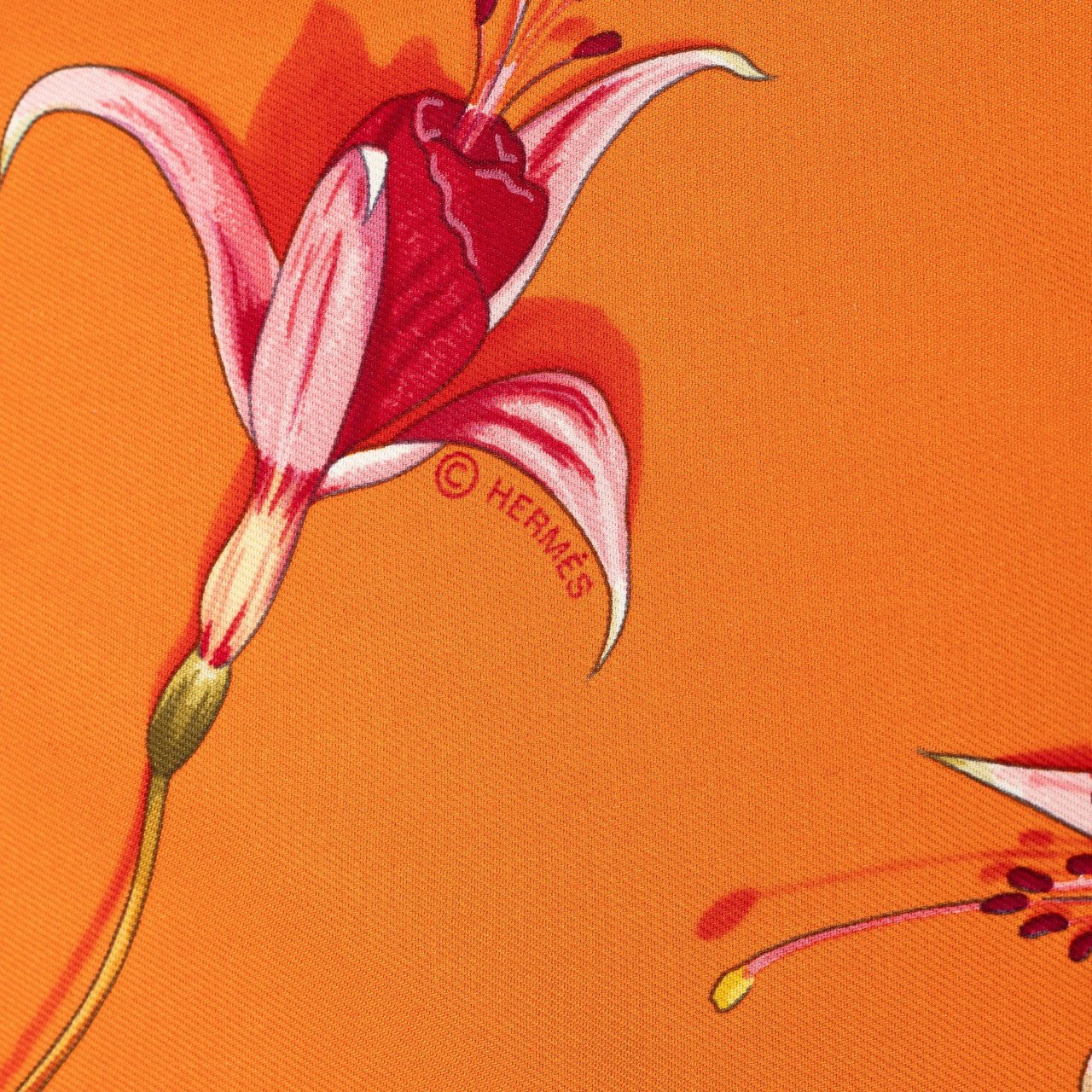 Hermès Fleurs de Fuchsia Silk Scarf Oranje