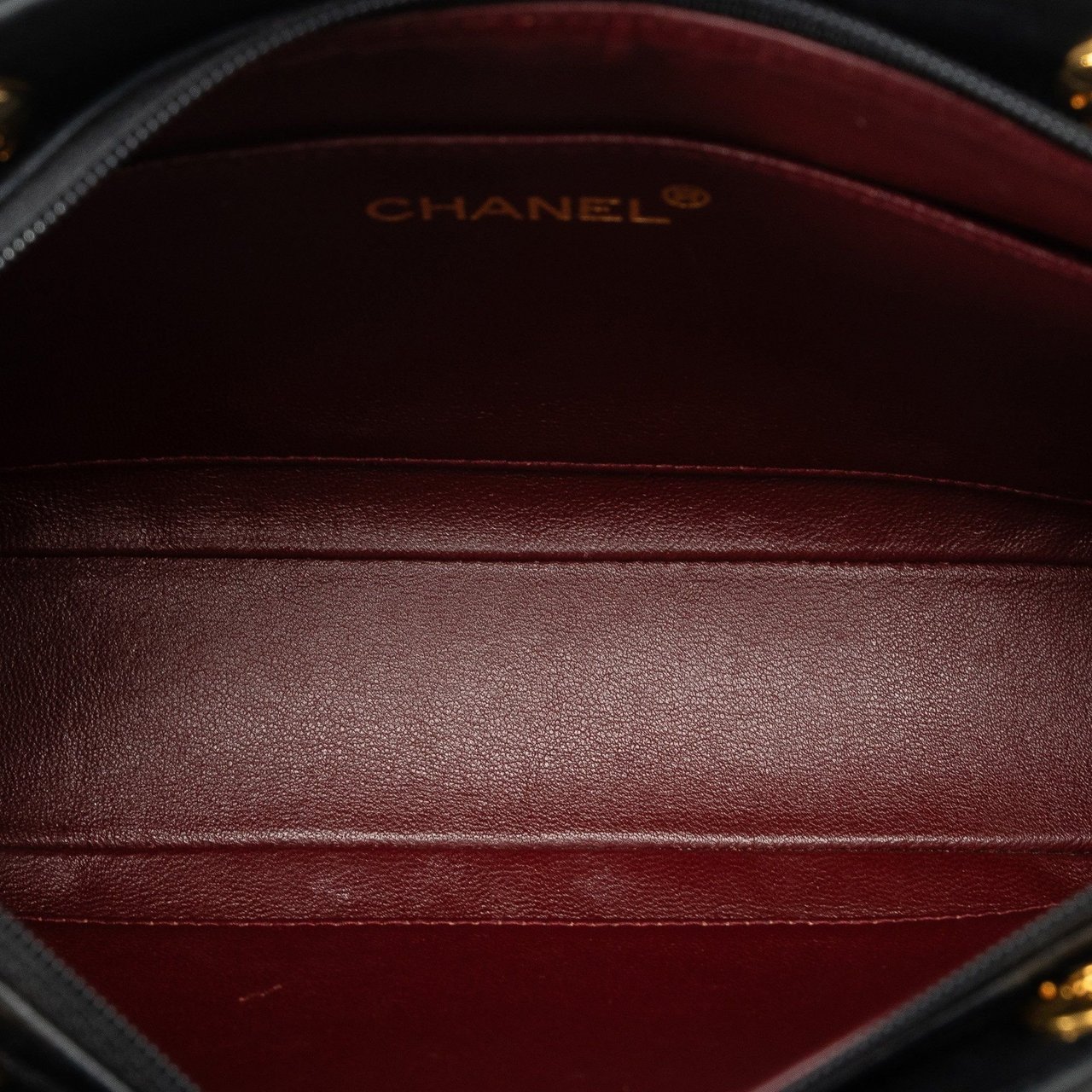Chanel Quilted Lambskin Shoulder Bag Zwart