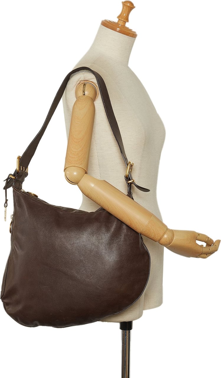 Fendi Leather Oyster Shoulder Bag Bruin