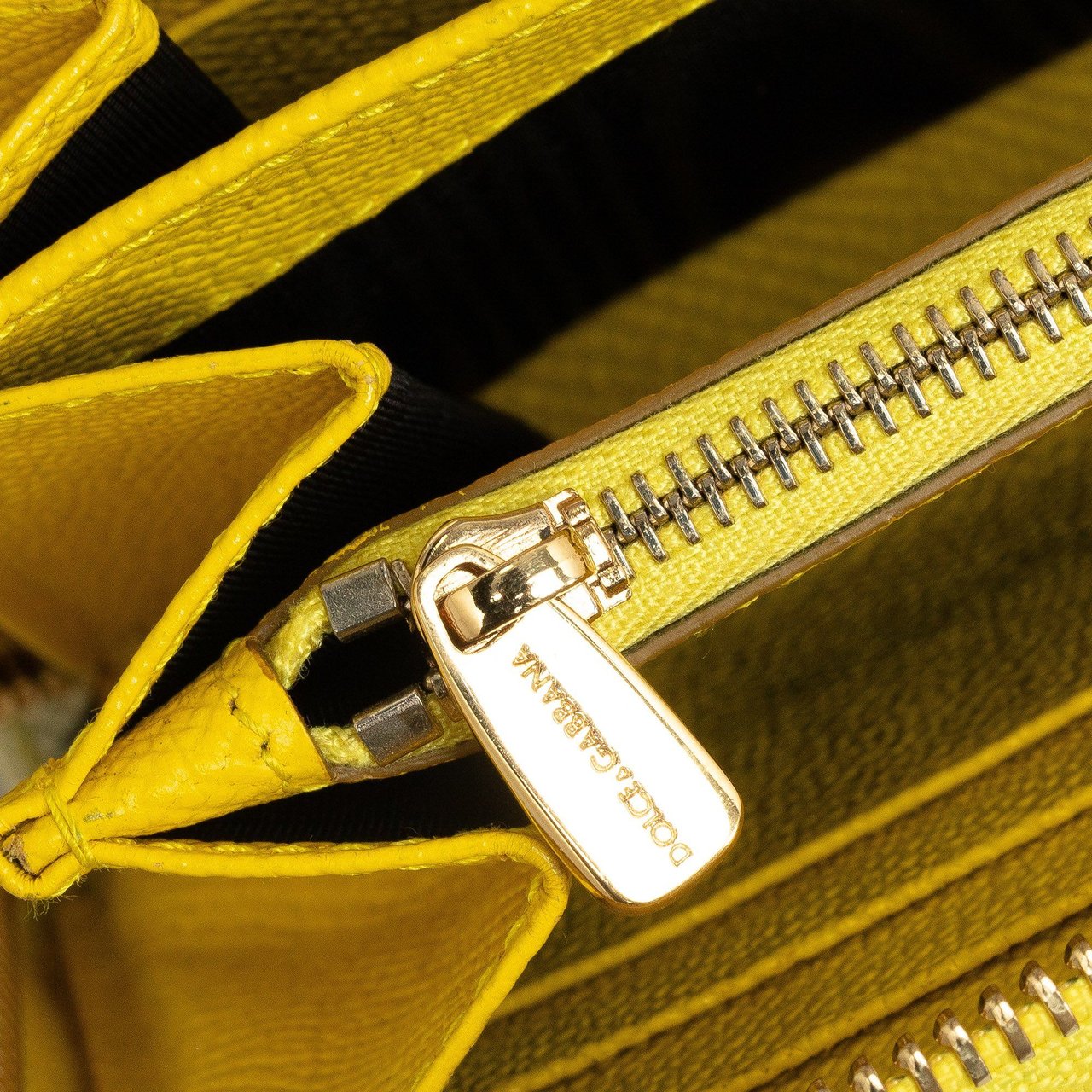 Dolce & Gabbana Lemon Print Leather Zip Around Long Wallet Geel