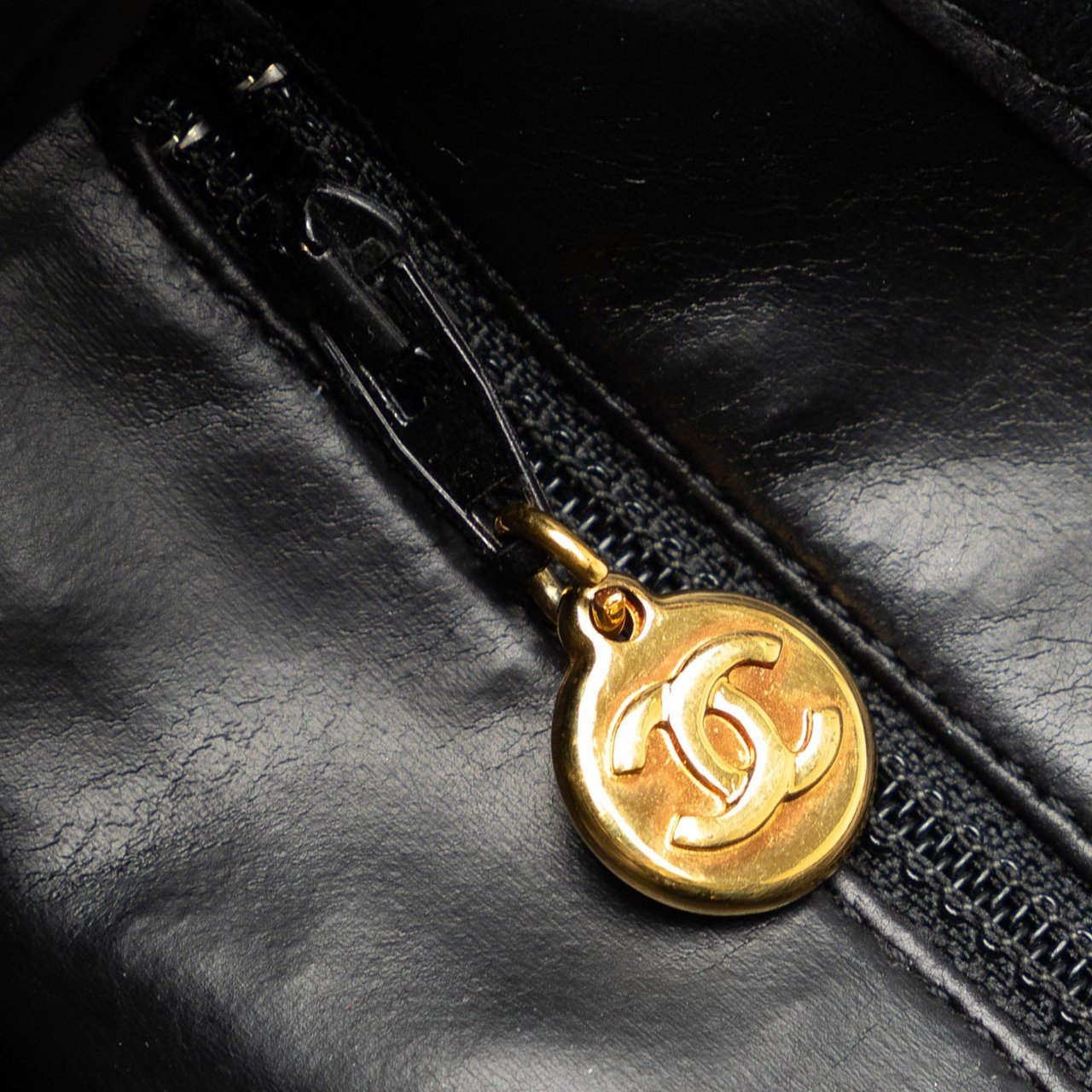 Chanel CC Lambskin Front Pocket Tote Bag Zwart
