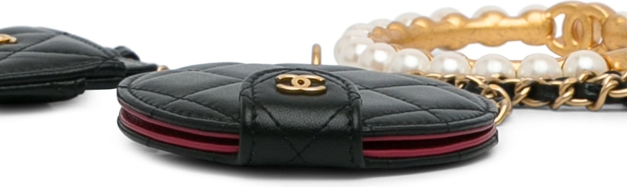 Chanel Pearl Crown CC Wristlet Multi Pouches Zwart