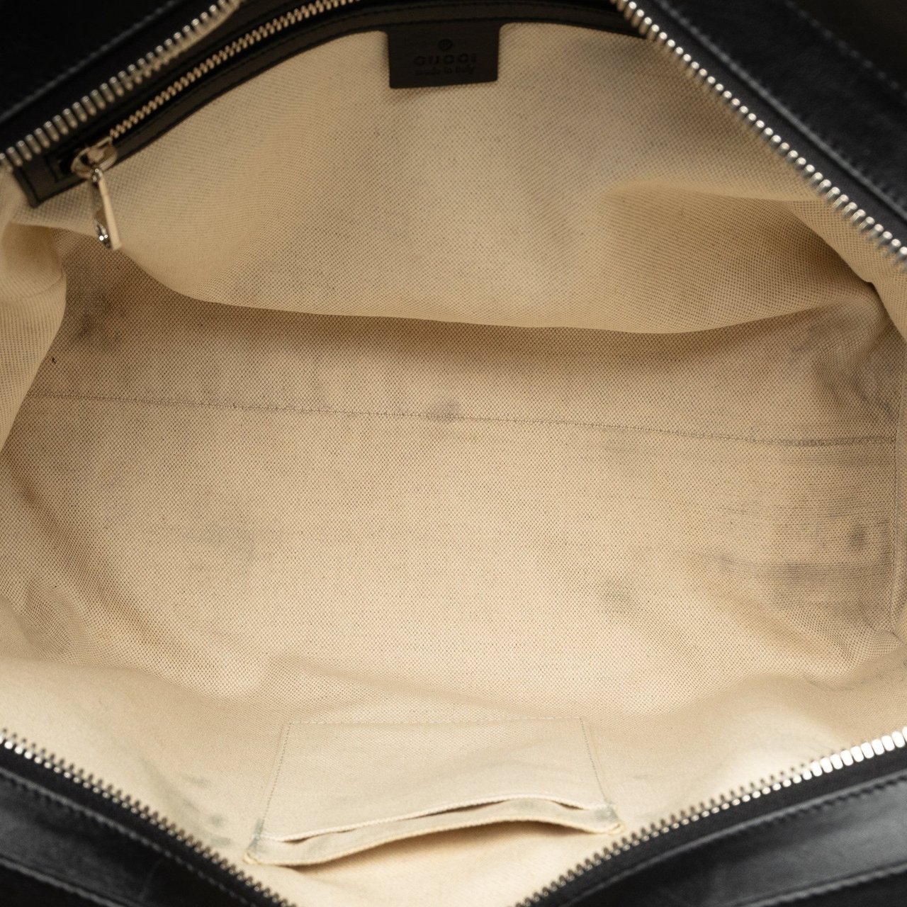 Gucci GG Embossed Tote Bag Zwart