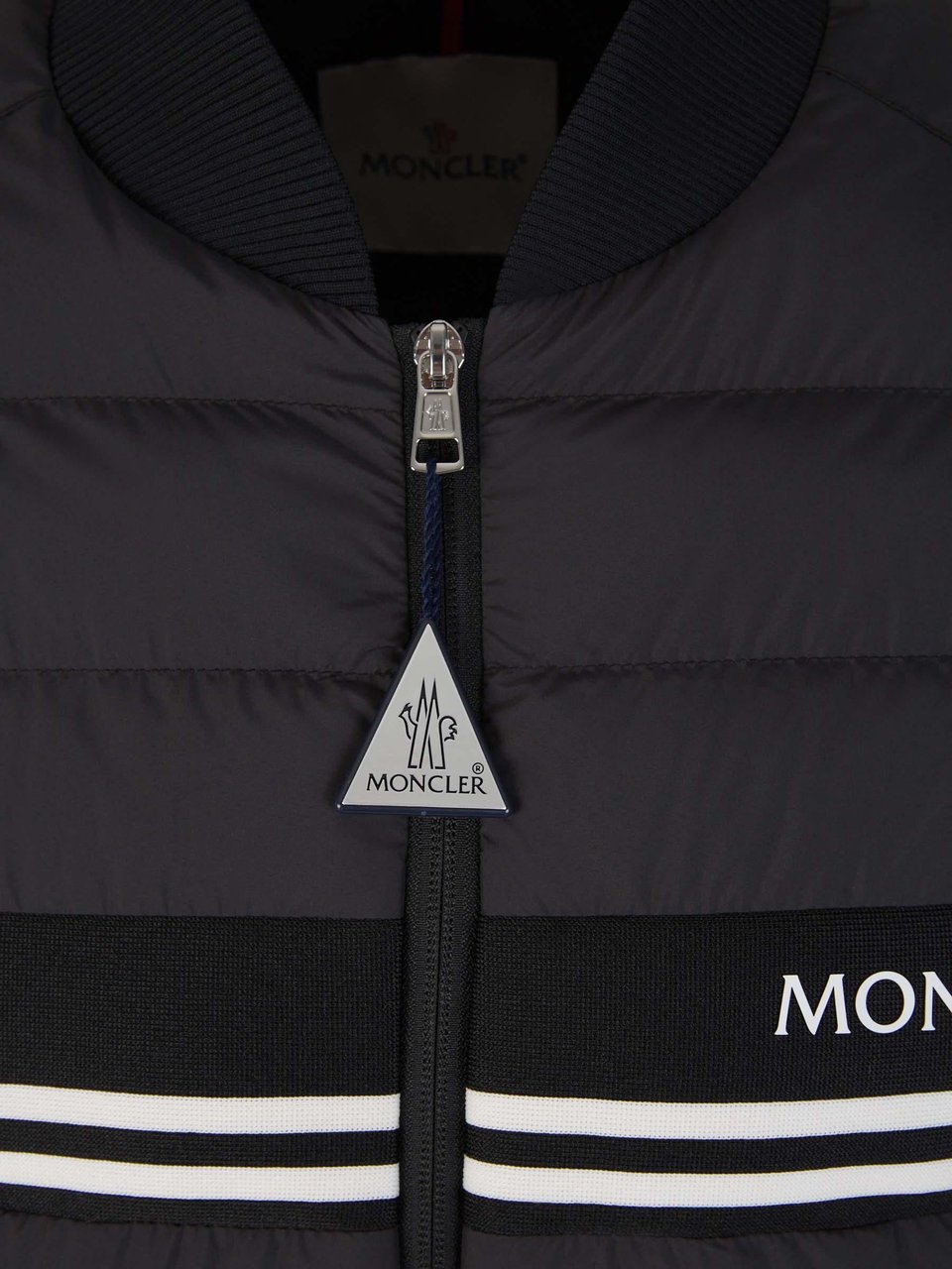 Moncler Logo Padded Jacket Zwart