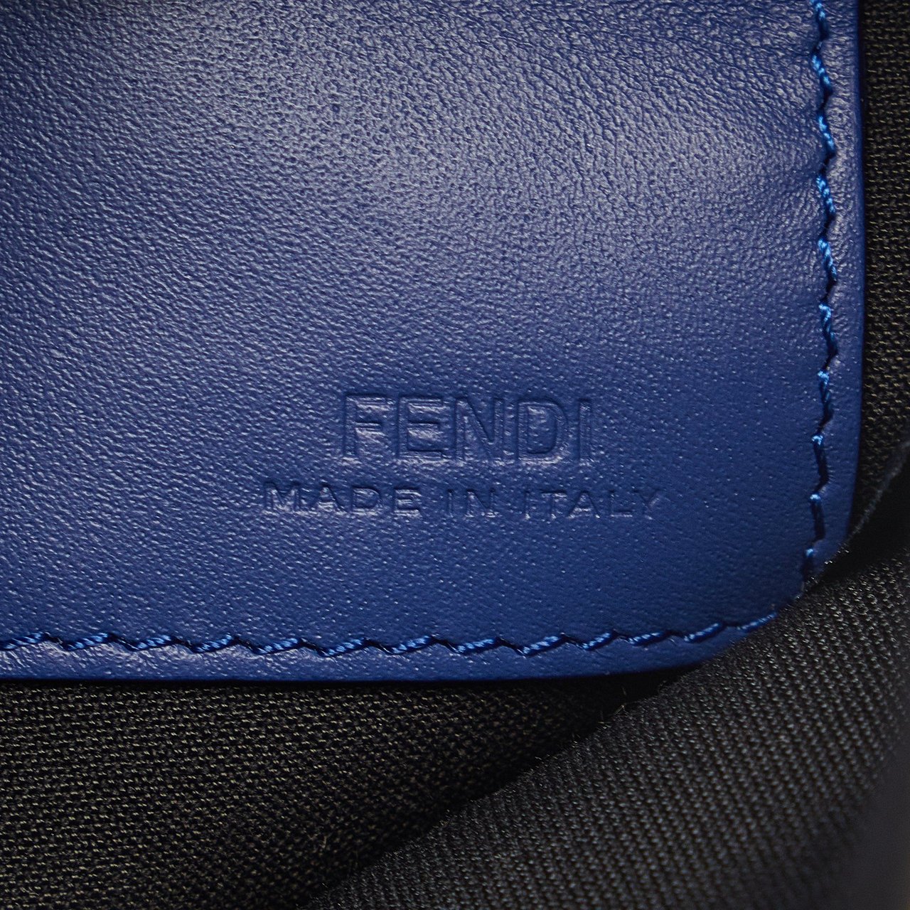 Fendi Baguette Leather Zip Clutch Bag Blauw