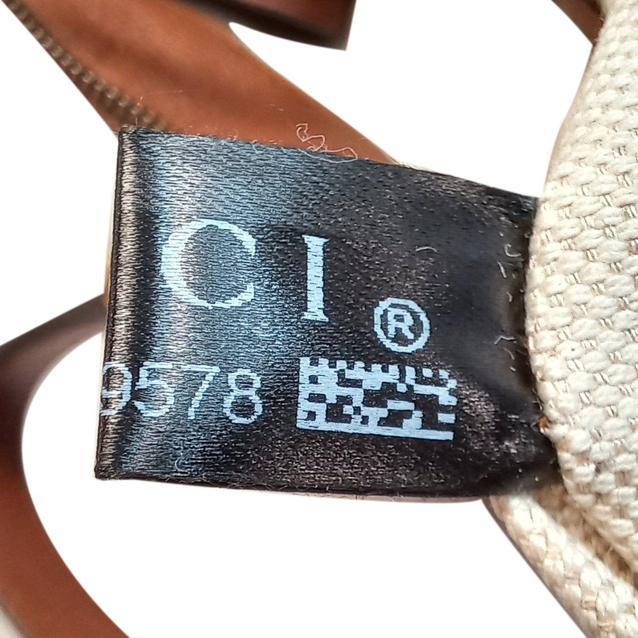 Gucci Medium Leather Ride Top Handle Bag Bruin